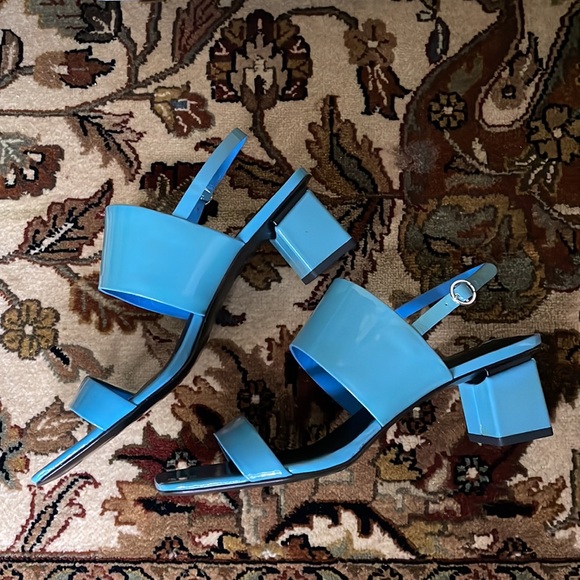 Via Spiga blue patent leather sandals. - Picture 4 of 7